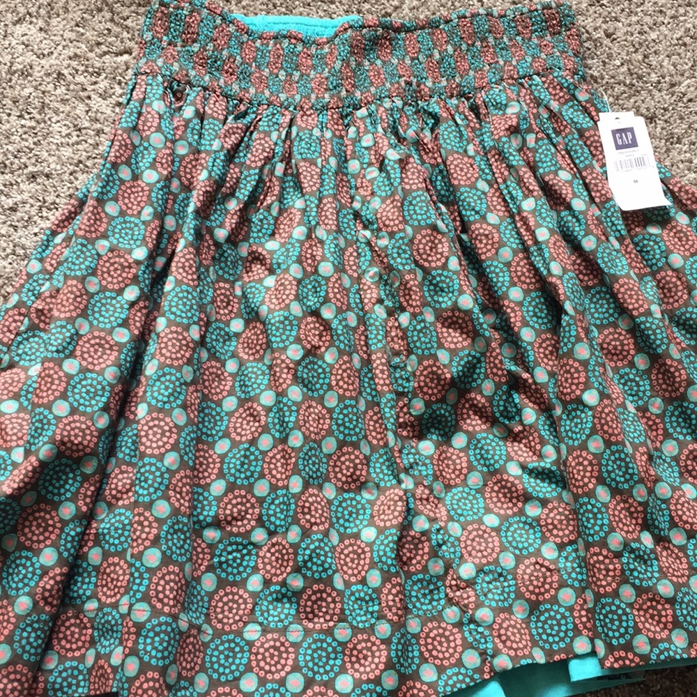 Gap reversible skirt